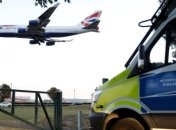 В аэропорту Лондона экоактивисты попытались запустить дрон, 11 задержанных