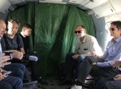 Главы МИД Украины и Германии на вертолете отправились в Мариуполь