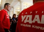 Кличко предлагает голосовать руками или бюллетенями