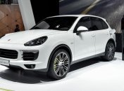 Компания Porsche представила новый гибридный кроссовер