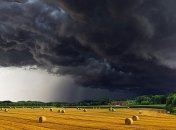 Надвигается грозовой фронт: во вторник будет жарко, но с дождями