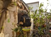 Росіяни знову обстріляли житловий район Херсона: є поранені (фото)