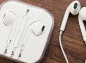 Опубликовано фото фирменных Lightning-наушников Apple для iPhone 7