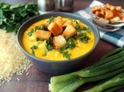 Ніжний та ситний суп на курячому бульйоні