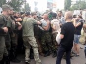 Столкновения под Оболонским судом: троим киевлянам объявили о подозрении