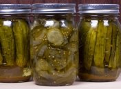 Попытайтесь закрыть огурцы так — и не пожалеете