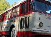 Памятник троллейбусу установили на крымском перевале (Фото)