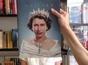 Что происходит, когда работники книжного магазина скучают (Фото)