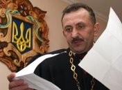 Экс-судья Зварыч может через суд вернуть себе мантию