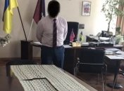 В Хмельницкой области глава району "погорел" на взятке 