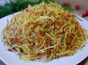 Такой салат легко станет сытным обедом или ужином