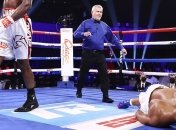 Нигерийский супертяж вырубил соперника с одного удара (видео)