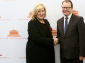 Миятович вступила в должность комиссара СЕ по правам человека