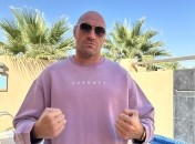 Менеджер Фьюри призывает проявлять уважение к британскому боксеру