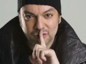 Филипп Киркоров делает покупки в американских магазинах низких цен