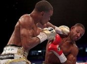 Спенс отправил Брука в нокаут в бою за чемпионский пояс (Видео)