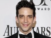 От осложнений коронавируса умер звезда Бродвея Ник Кордеро