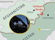 Карта границы, поврежденный автомобиль после авиаудара в Афганистане