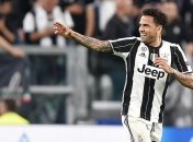 "Тоттенхэм" предложил Дани Алвесу подписать двухлетний контракт