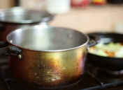 Копійчаний засіб для очистки бруду