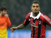 "Милан" на Сан-Сиро уверенно переиграл "Барселону"