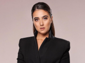 Юлия Мендель часто позирует для фотографов и в этот раз снималась не одна