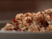 С гречкой и мясом: рецепт бигоса от Евгения Клопотенко (видео)