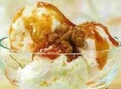 Рецепт недели. Десерт с хурмой, орешками и медом