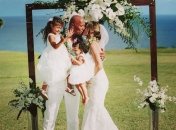 Самый важный день: жена "Скалы" поделилась трогательными снимками со свадьбы