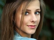 25-річна зірка "Татусевих дочок" Ліза Арзамасова закрутила роман зі старшим на 21 рік чоловіком