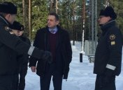 Упавший с лестницы в Финляндии посол отправлен на лечение в Украину
