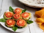 Готовятся такие "бутербродики" очень просто