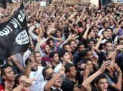 Полицейские встали "живым щитом" вокруг посольства США в Каире