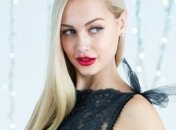 Роскошная финалистка "Холостяка-6" показала фигуру в купальнике 