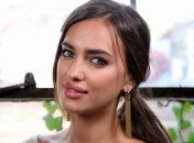 Ирина Шейк променяла красавца футболиста Роналду на 42-летнего актера