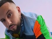 "Пришло время зажигать, а не прожигать жизнь": Монатик презентовал летний клип "Зажигать/Jomo" (видео)