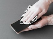 Небольшие царапины на экране телефона легко убираются подручными средствами