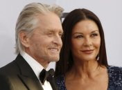 Голливудская актриса Кэтрин Зета-Джонс поделилась старым фото с Майклом Дугласом