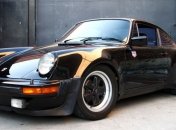 Porsche презентовал раритетный спорткар 930 