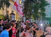 В Москве, на акции у посольства Беларуси задержали человека