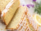 Рецепт дня: нежный тыквенный кекс с маком и новогодними специями (Видео)