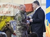 Порошенко наградил Яроша орденом