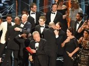 Скандал на Оскаре-2017: организаторы перепутали победителя (Видео)