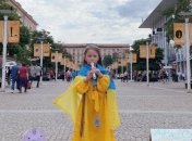 6-летняя Соломия играет на флейте в Днепре