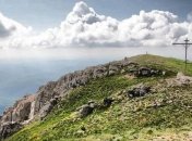 Крымские татары взошли на вершину Чатыр-Дага в память жертв депортации