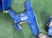 Египетские военные показали обломки упавшего в Средиземное море самолета EgyptAir