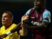 Защитник "Вест Хэма" получил травму головы во время матча