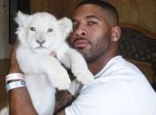 "Реальный Тарзан" и его потрясающие снимки с экзотическими животными (Фото)