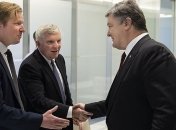 Порошенко рассказал о преимуществах поставок оборонительного оружия для Украины
