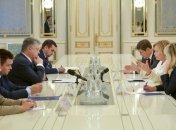 Порошенко с председателем ПА НАТО обсуждал углубления партнерства 